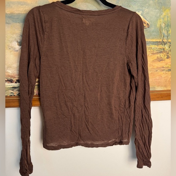 wool blend madewell base layer- tagged as a M, but fits like a XS/S - Picture 4 of 4